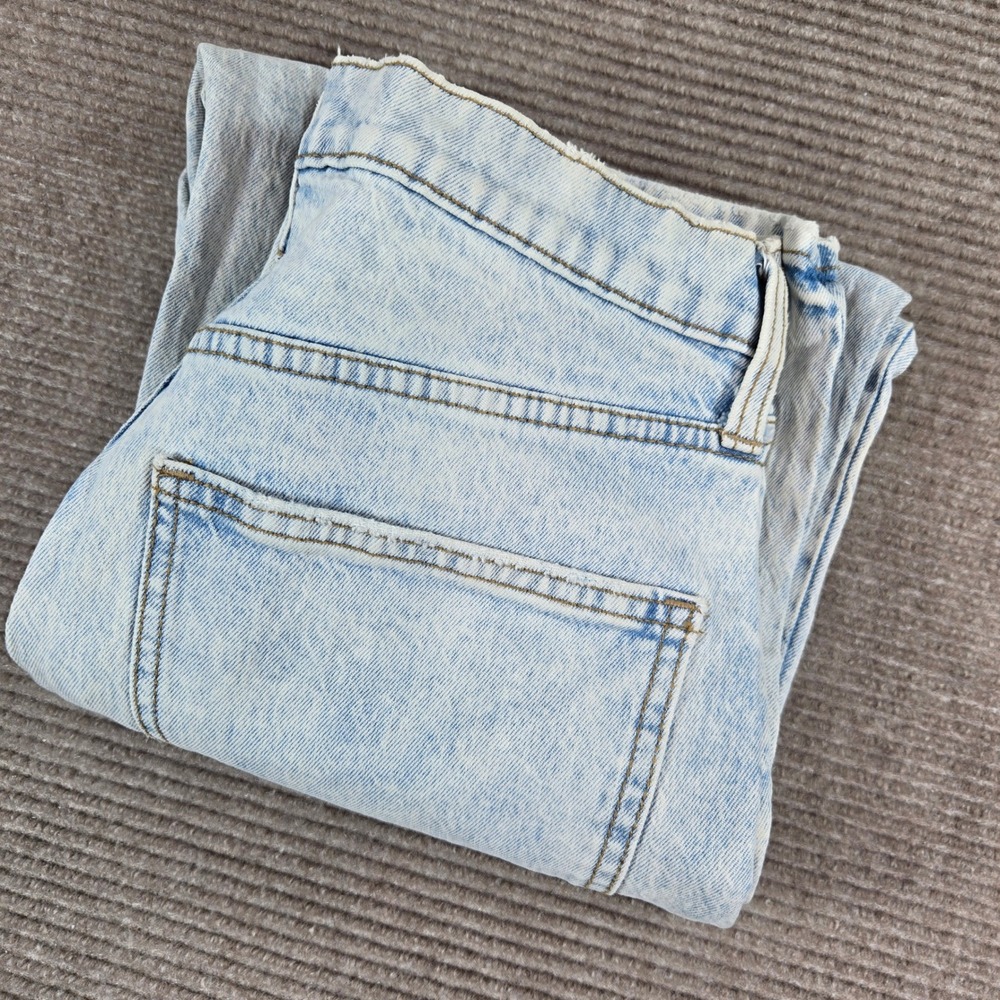 Universal Thread Womens 10/30R Light Wash Vintage Straight High Rise Jeans